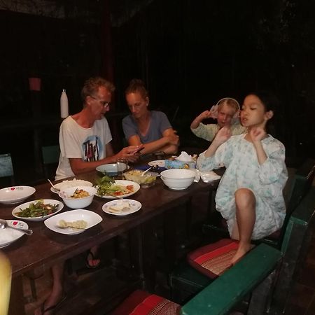 Milin Guesthouse Чианг Рай Екстериор снимка