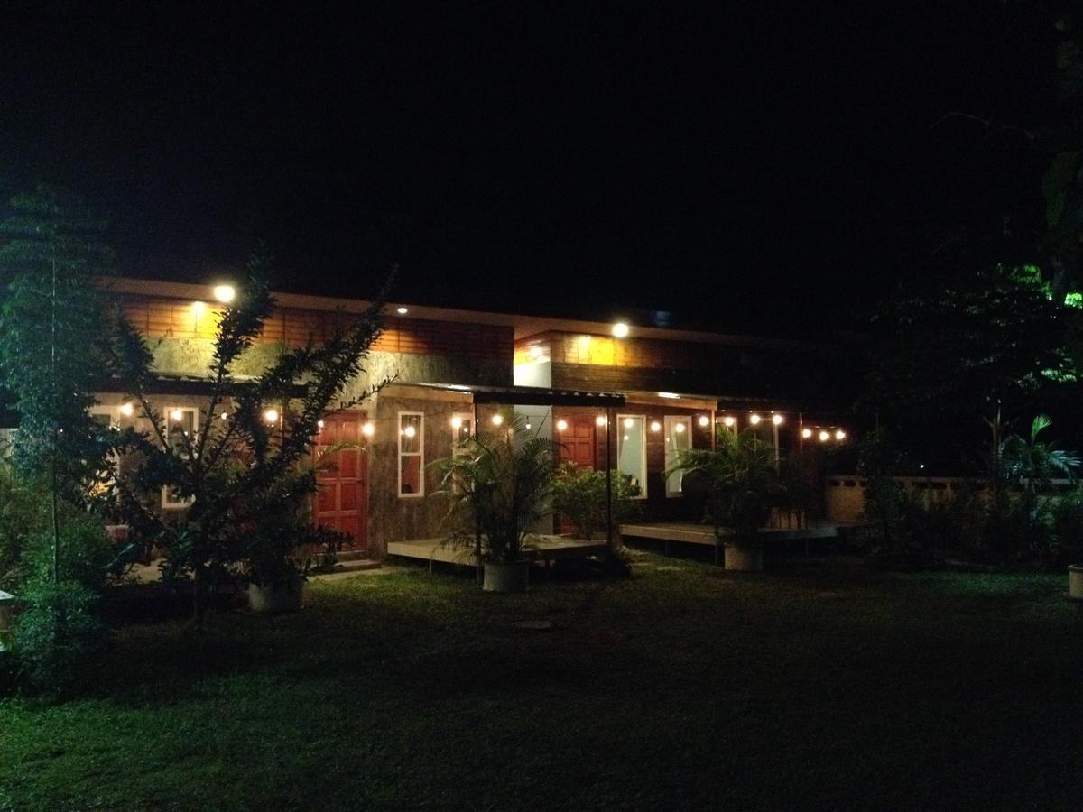 Milin Guesthouse Чианг Рай Екстериор снимка