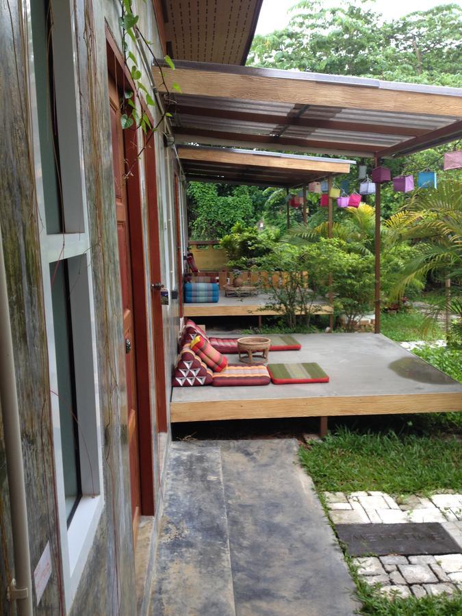 Milin Guesthouse Чианг Рай Екстериор снимка
