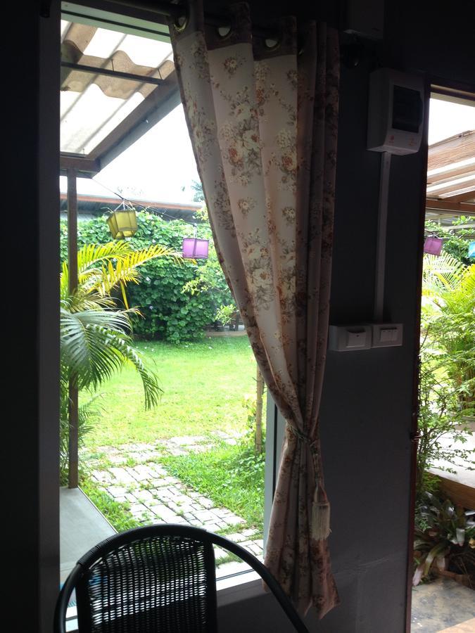 Milin Guesthouse Чианг Рай Екстериор снимка