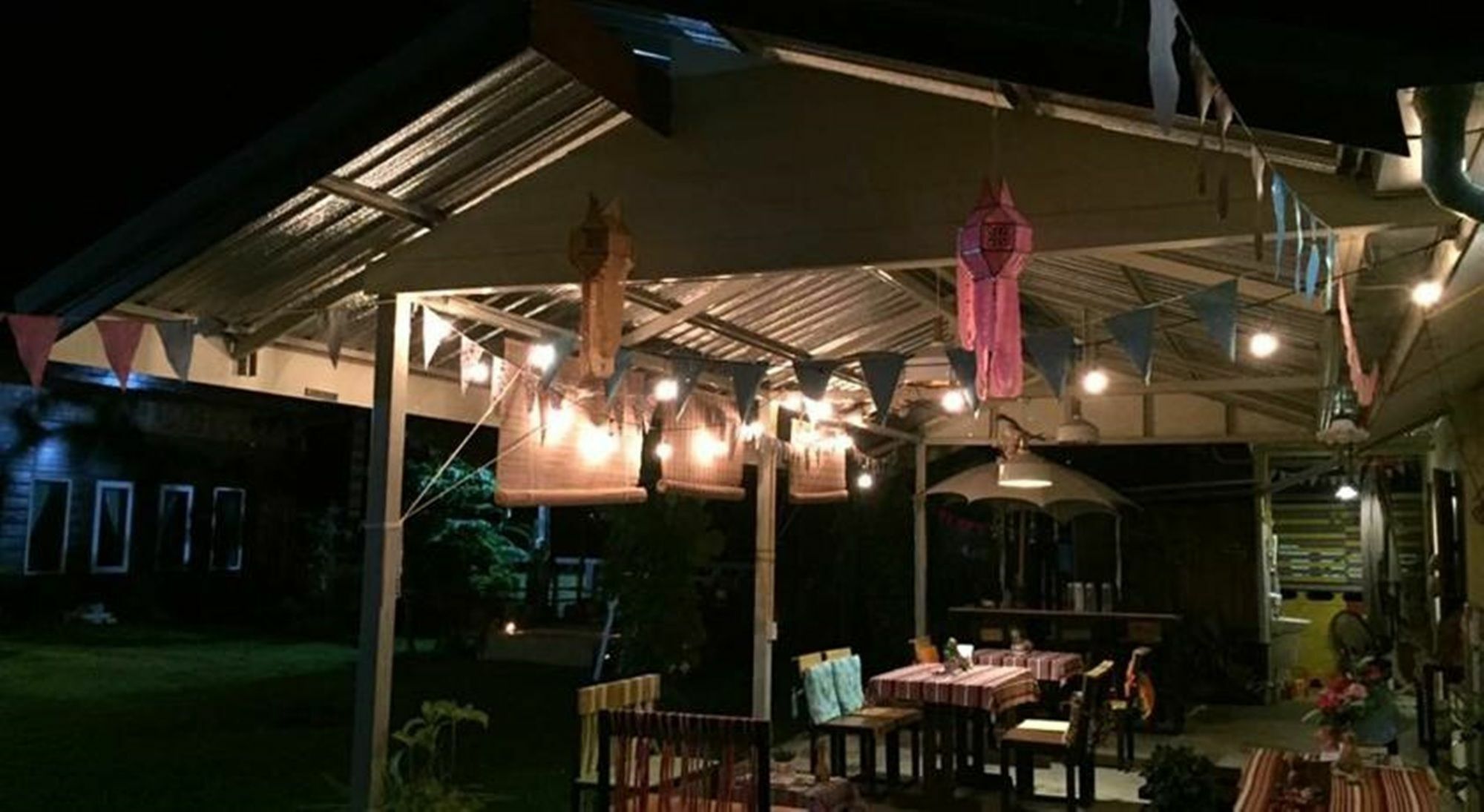 Milin Guesthouse Чианг Рай Екстериор снимка